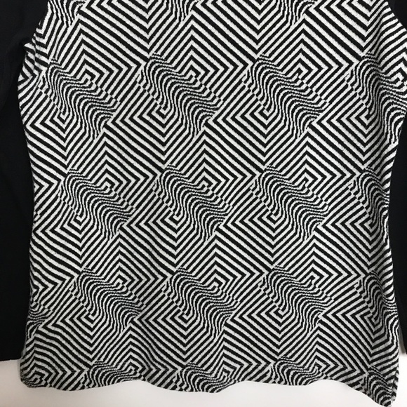 Banana Republic black/white graphic sweater size S - Picture 3 of 8